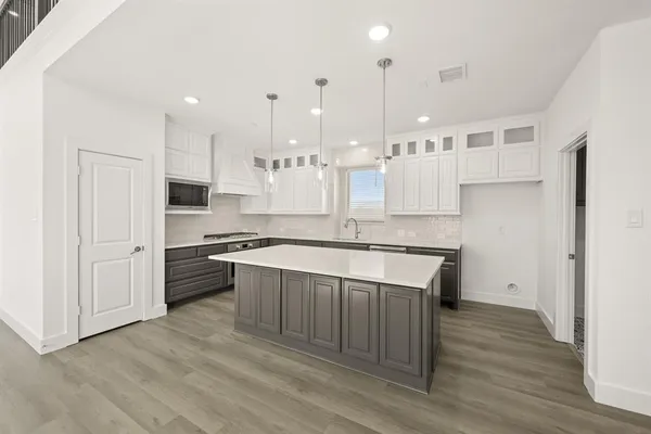 $586,666 | 408 McKinley Street, DeSoto, TX 75115