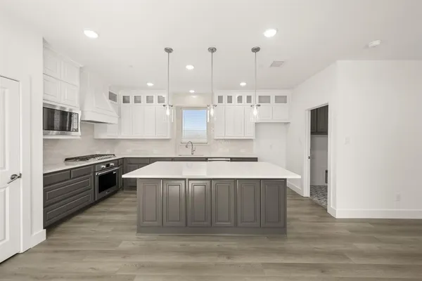 $586,666 | 408 McKinley Street, DeSoto, TX 75115