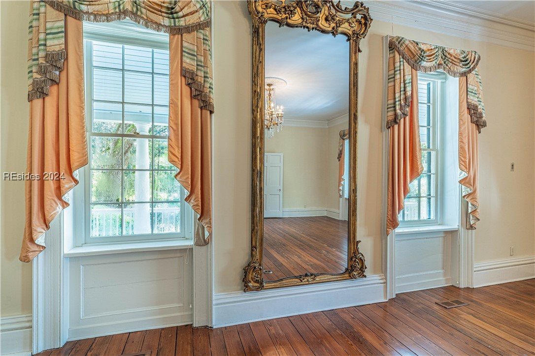 92 Dean Hall Road Seabrook, SC 29940 - Photo 76 of 99 Primary residence living room detail