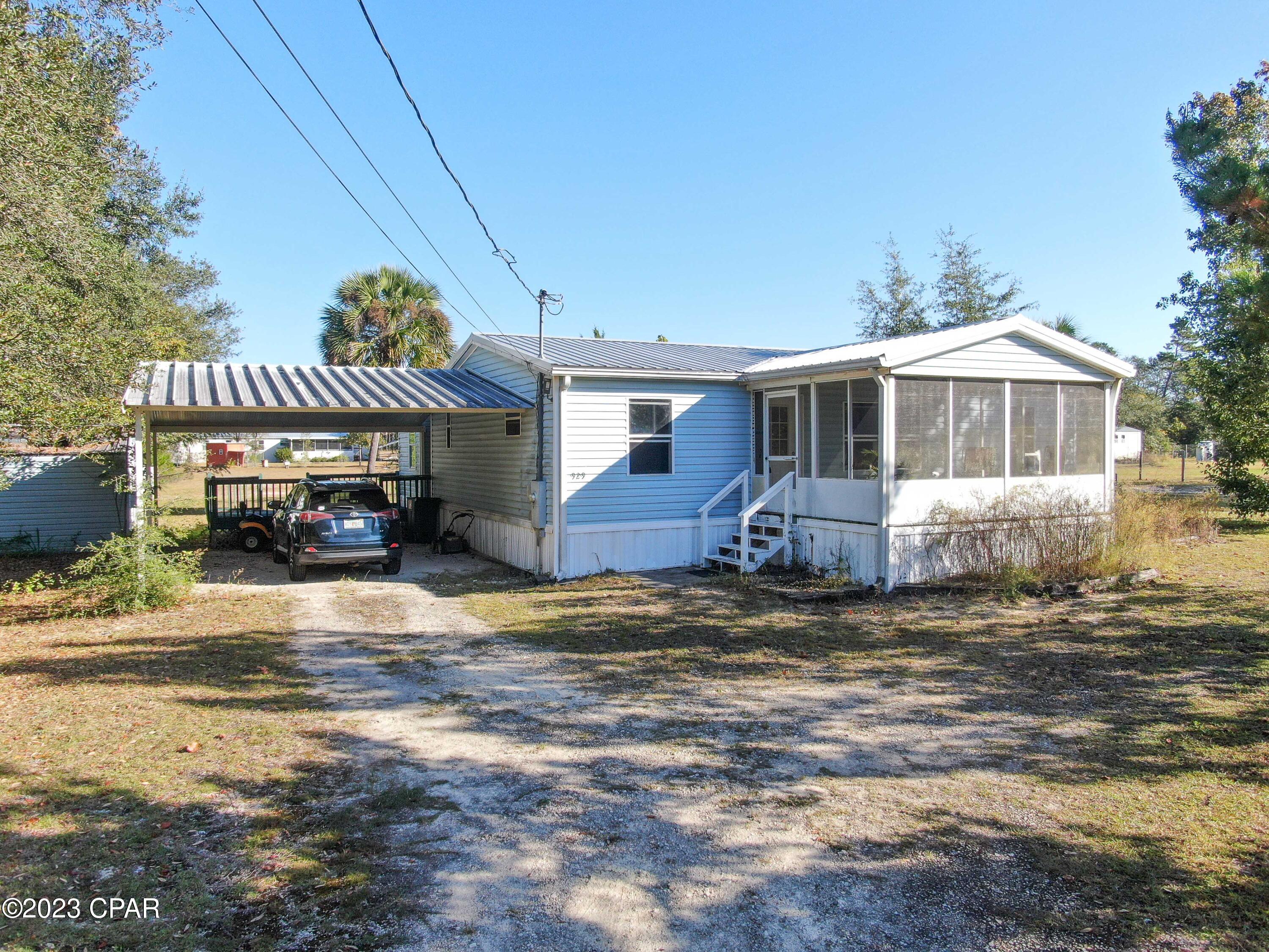 929 Spikes Road Southport, FL 32409 - Photo 5 of 24 Gallery Image 5