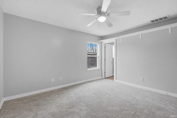 $229,900 | 10030 East Dobson Road, Bloomfield, IN 47424