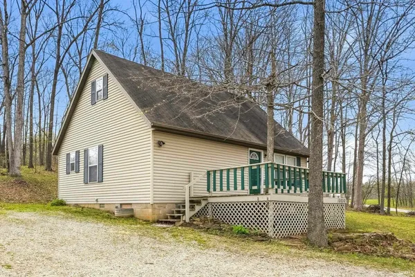 $229,900 | 10030 East Dobson Road, Bloomfield, IN 47424