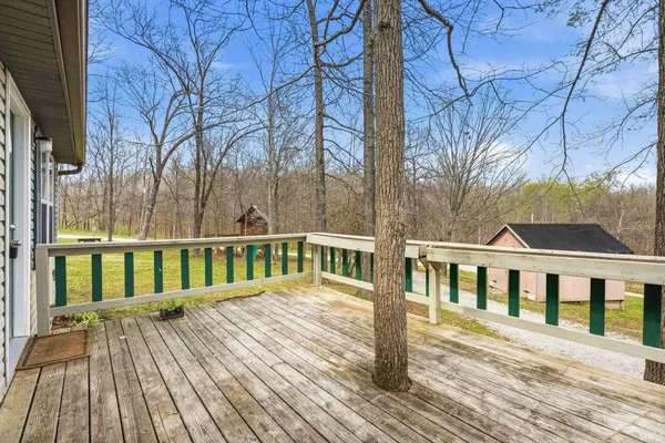 $229,900 | 10030 East Dobson Road, Bloomfield, IN 47424