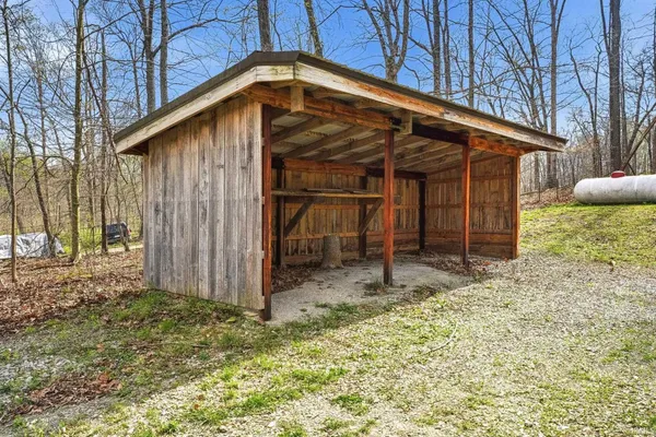 $229,900 | 10030 East Dobson Road, Bloomfield, IN 47424