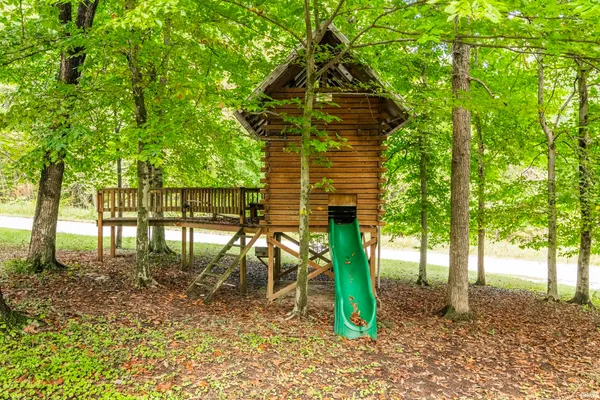 $229,900 | 10030 East Dobson Road, Bloomfield, IN 47424