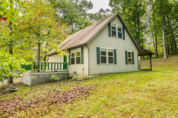 $229,900 | 10030 East Dobson Road, Bloomfield, IN 47424