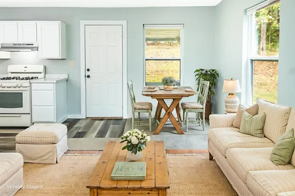 $229,900 | 10030 East Dobson Road, Bloomfield, IN 47424