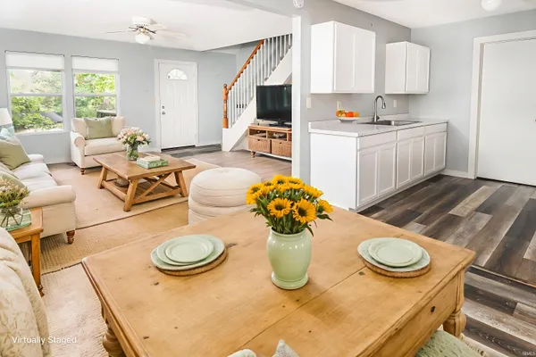 $229,900 | 10030 East Dobson Road, Bloomfield, IN 47424