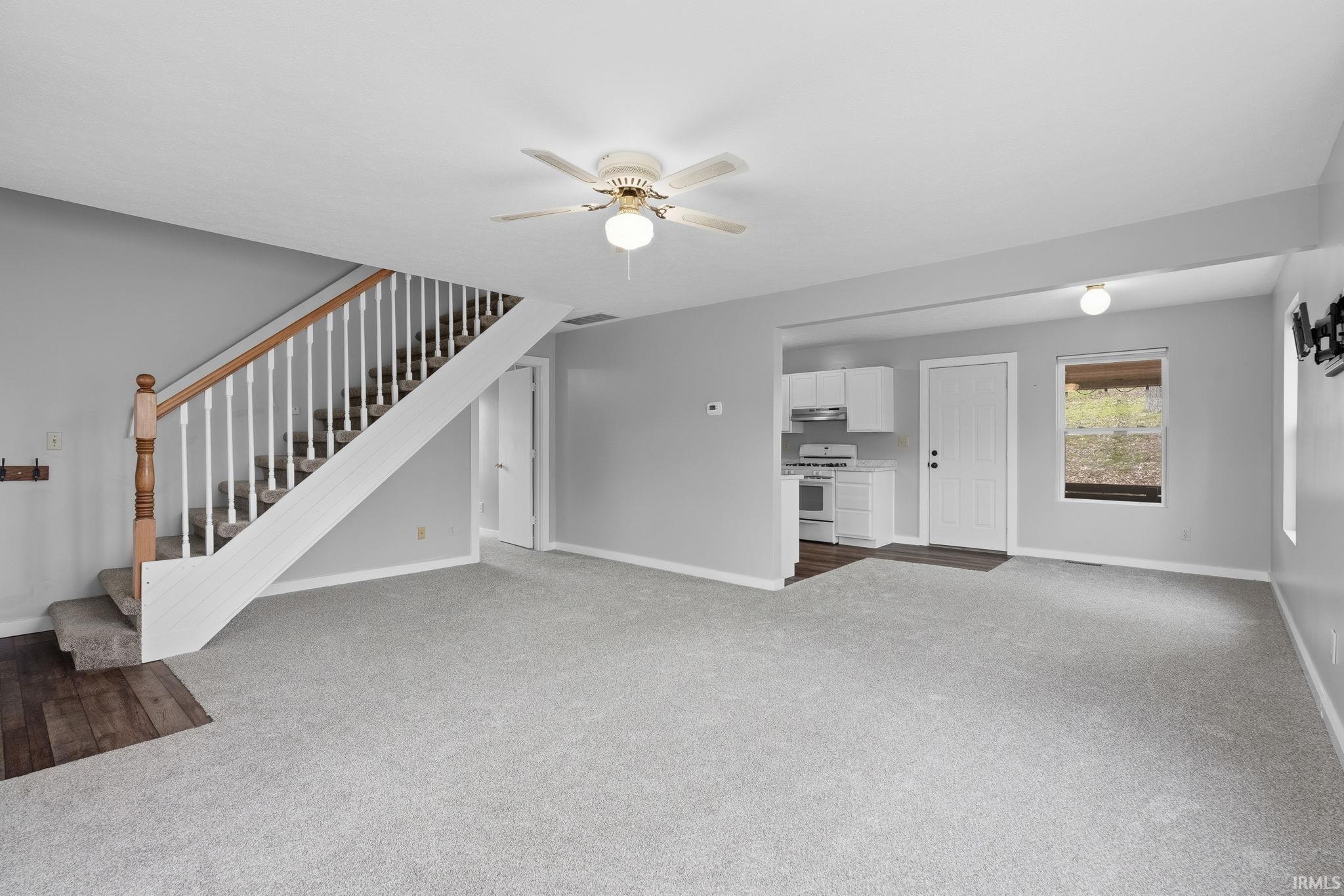 10030 East Dobson Road Bloomfield, IN 47424 - Photo 7 of 35