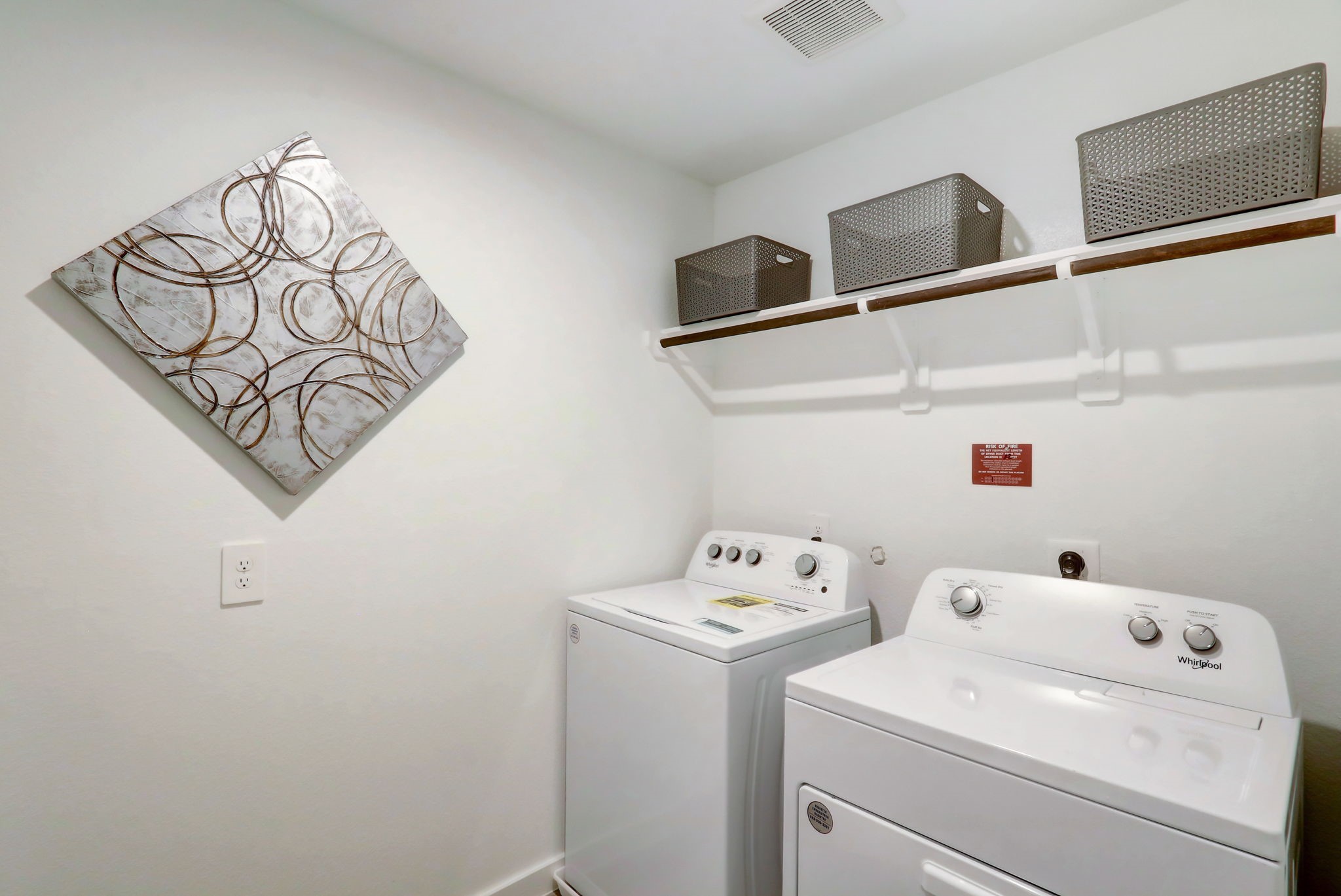 2631 Callahan Springs Lane Houston, TX 77051 - Photo 31 of 50 a utility room with dryer and washer