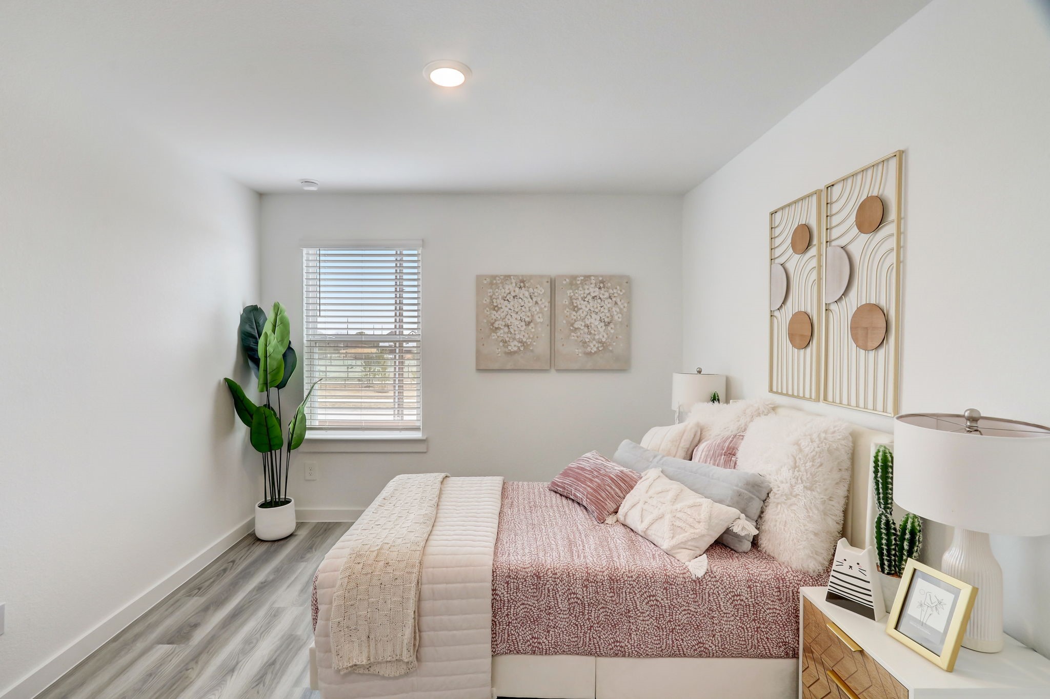 2631 Callahan Springs Lane Houston, TX 77051 - Photo 42 of 50 a bedroom with a bed and a window