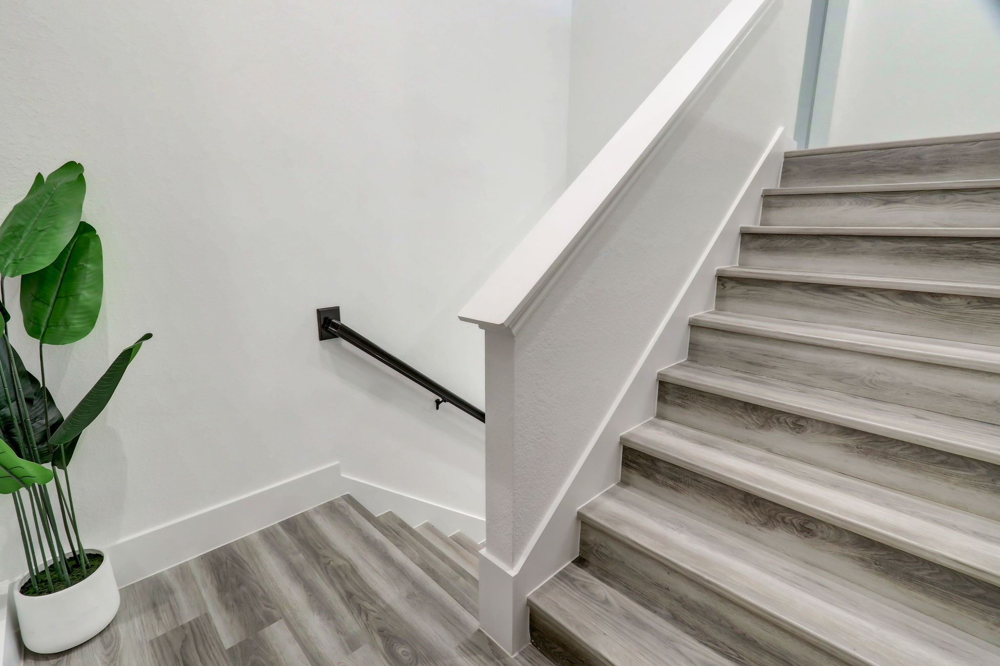 2631 Callahan Springs Lane Houston, TX 77051 - Photo 43 of 50 a view of entryway