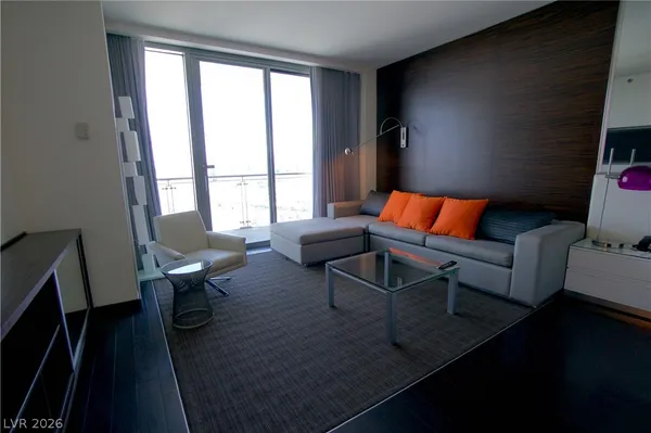 $2,600 | 4381 West Flamingo Road, Unit 3118, Las Vegas, NV 89103