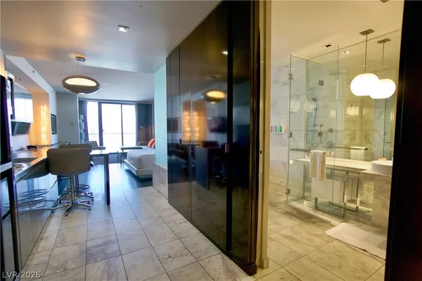 $2,600 | 4381 West Flamingo Road, Unit 3118, Las Vegas, NV 89103