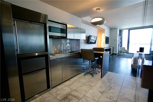 $2,600 | 4381 West Flamingo Road, Unit 3118, Las Vegas, NV 89103