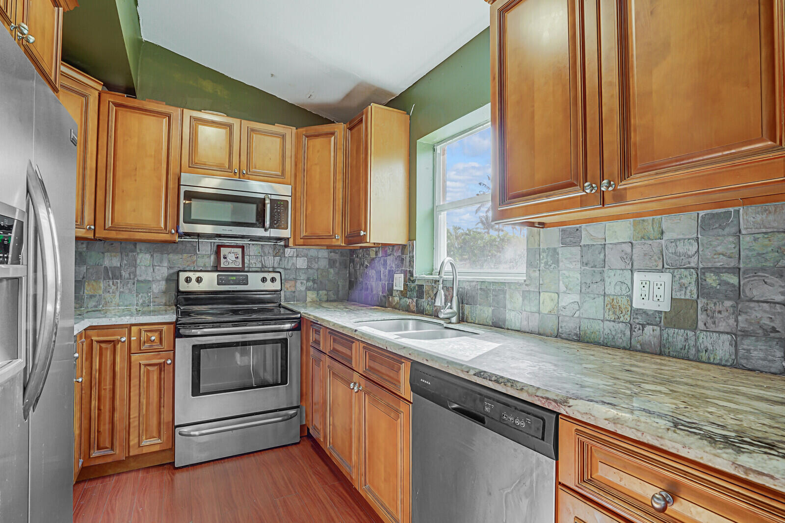 1545 Northeast 4th Avenue Boca Raton, FL 33432 - Photo 11 of 31 kitchen 2