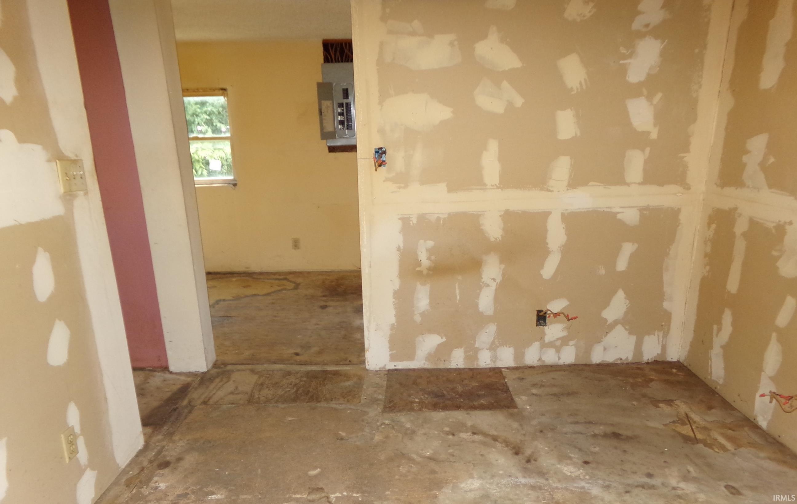 340 South Meridian Road Mitchell, IN 47446 - Photo 6 of 13