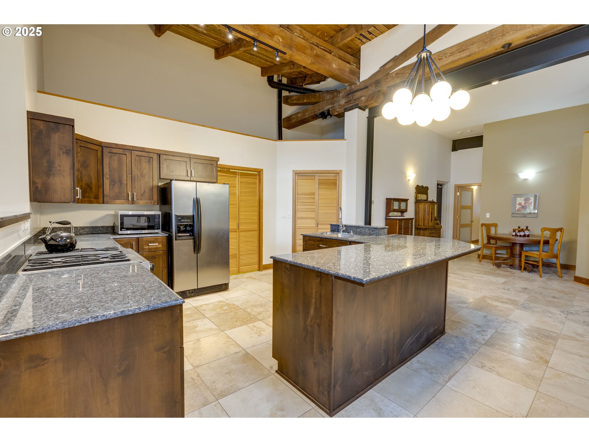 2777 Northwest Savier Street Portland, OR 97210 - Photo 12 of 37