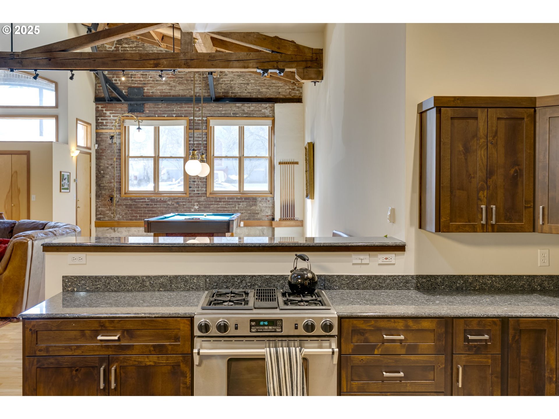 2777 Northwest Savier Street Portland, OR 97210 - Photo 16 of 37