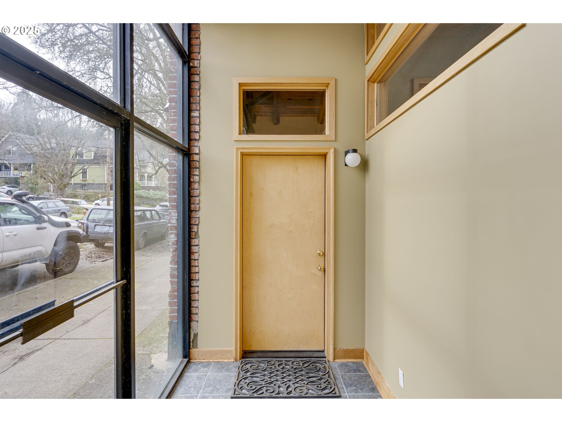 2777 Northwest Savier Street Portland, OR 97210 - Photo 3 of 37