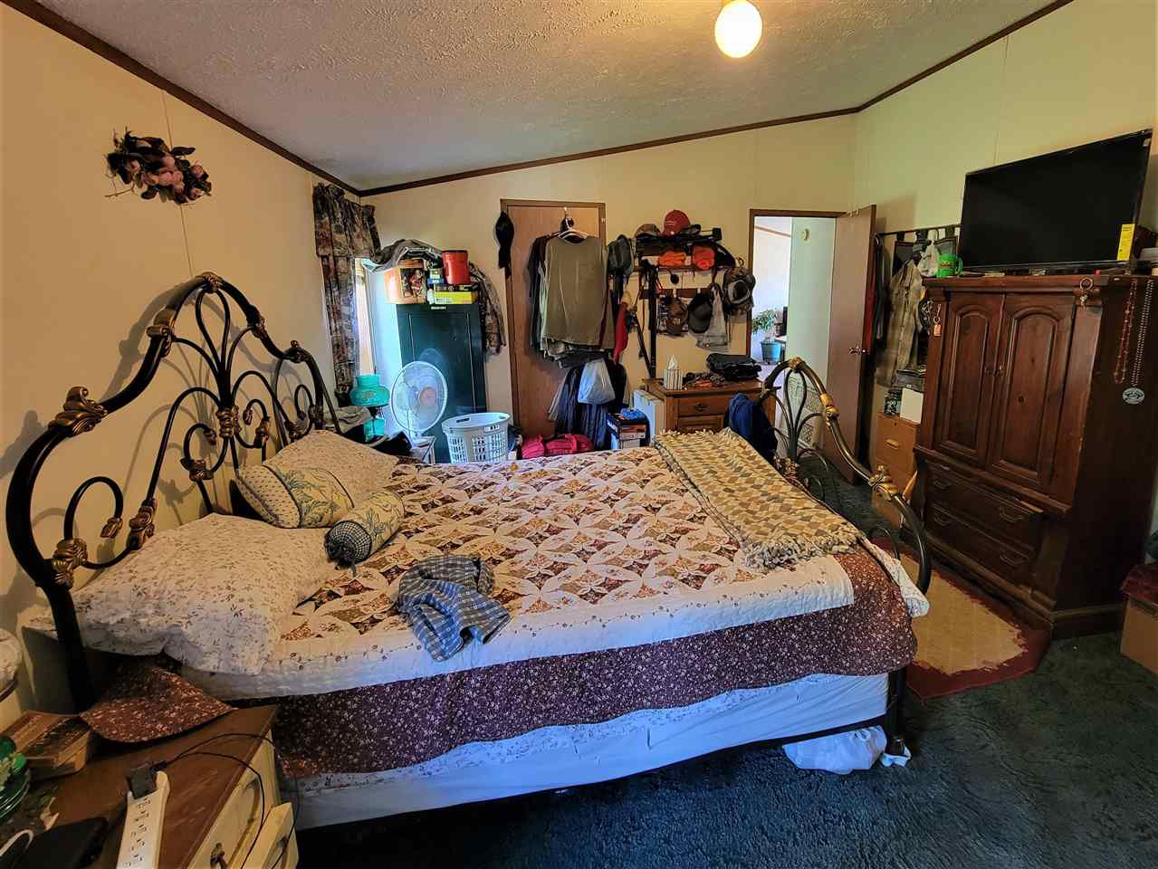 325 East County Line Road Crystal, MI 48818 - Photo 17 of 30 1894312-16.JPG