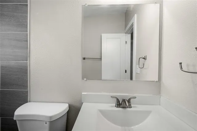 $250,000 | 208 Harmony Lane, Brandon, FL 33511