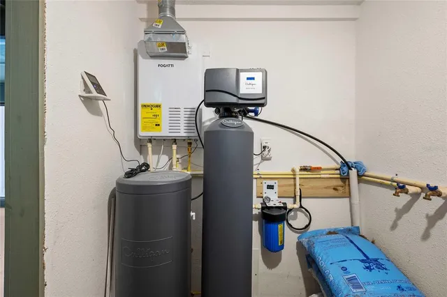 $250,000 | 208 Harmony Lane, Brandon, FL 33511