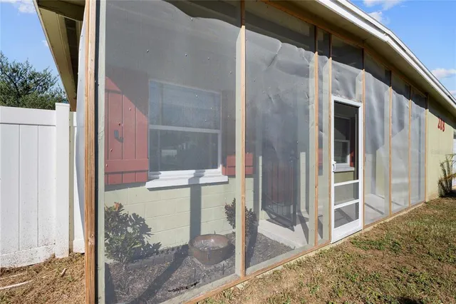 $250,000 | 208 Harmony Lane, Brandon, FL 33511