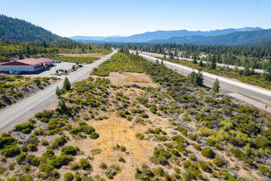 2625 Spring Hill Road Mount Shasta, CA 96067 - Photo 4 of 13 Gallery Image 4