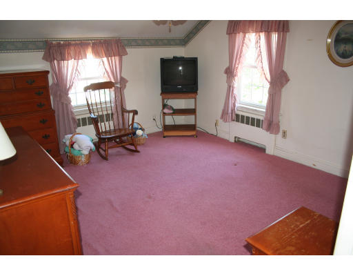 324 Appleton Street Arlington, MA 02476 - Photo 7 of 13