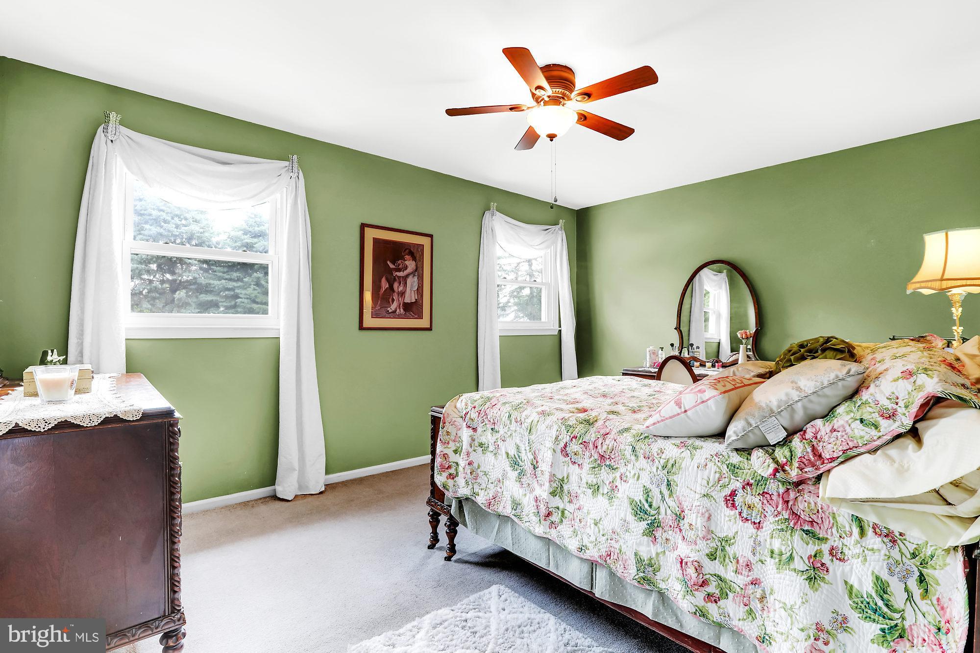 906 Roelofs Road Yardley, PA 19067 - Photo 18 of 43 Gallery Image 18