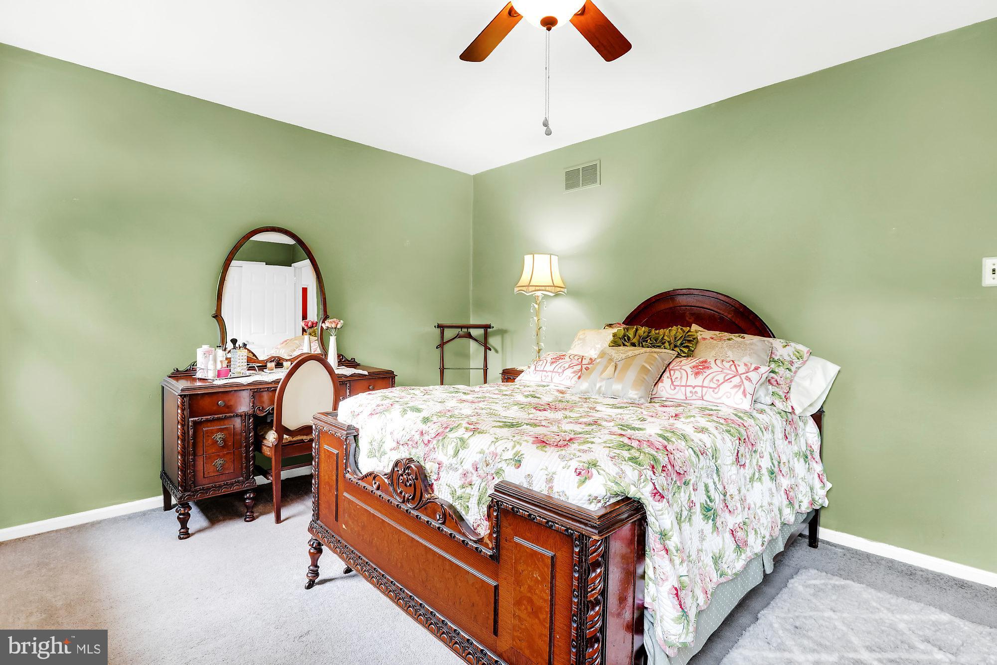 906 Roelofs Road Yardley, PA 19067 - Photo 20 of 43 Gallery Image 20