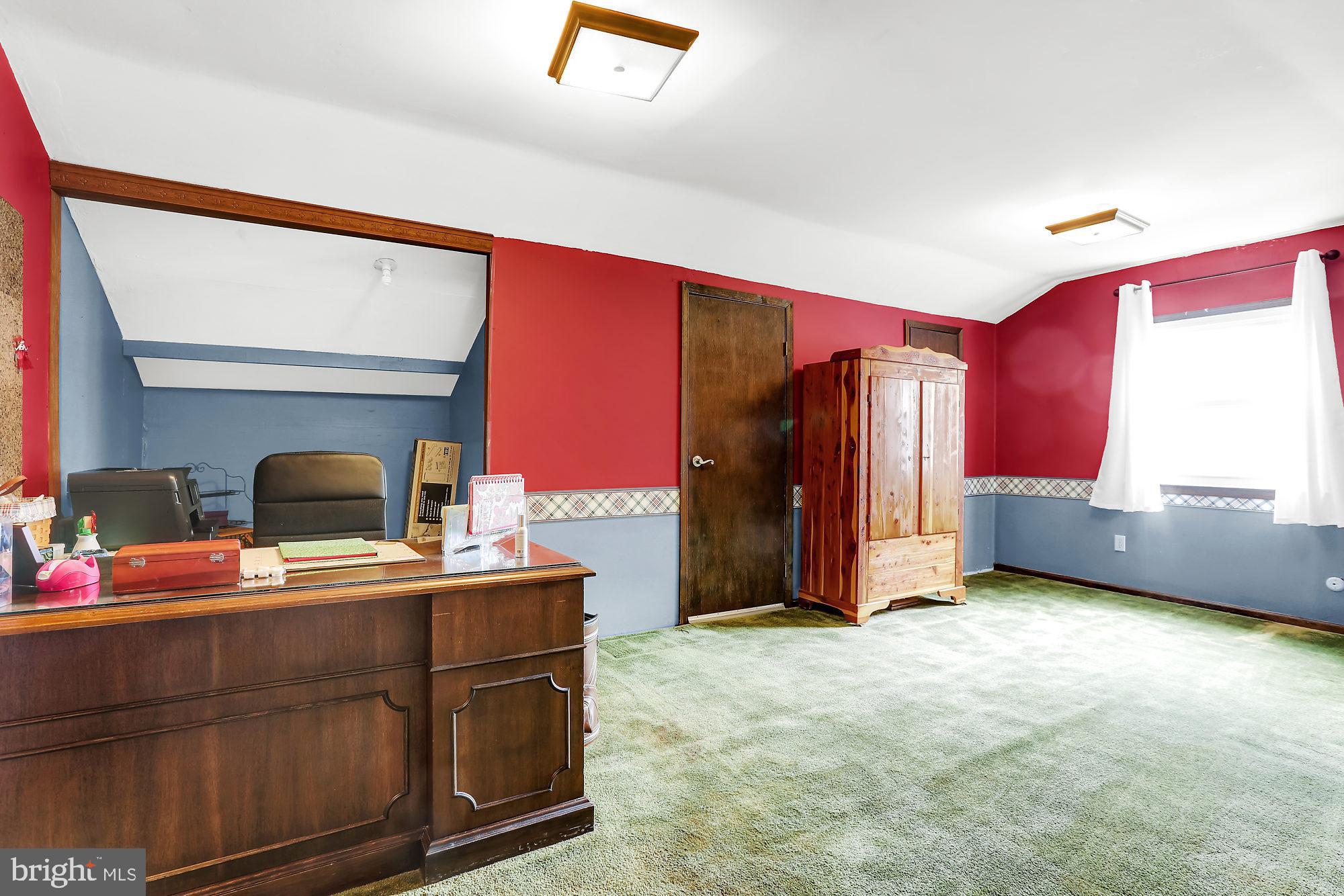 906 Roelofs Road Yardley, PA 19067 - Photo 28 of 43 Gallery Image 28