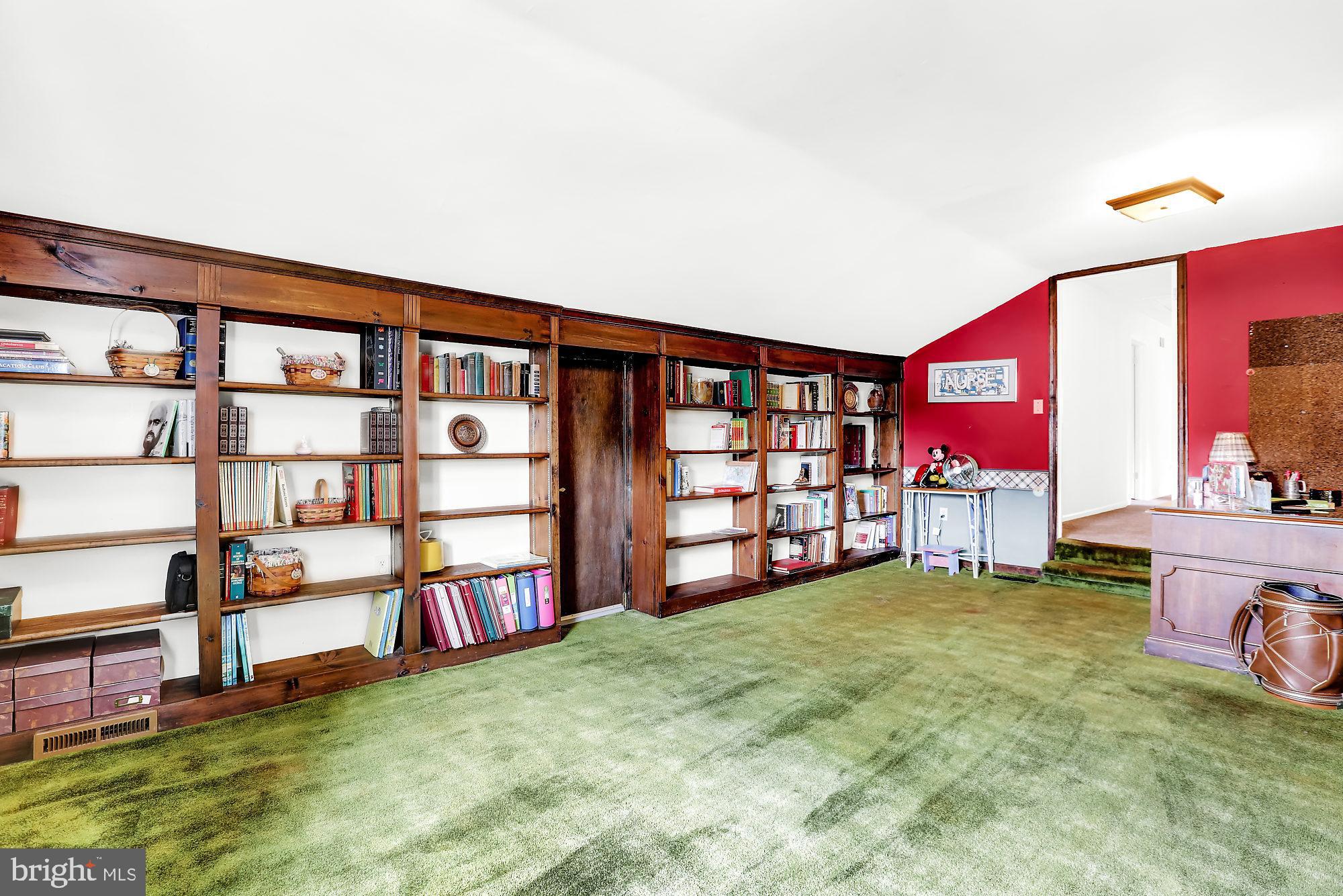 906 Roelofs Road Yardley, PA 19067 - Photo 32 of 43 Gallery Image 32