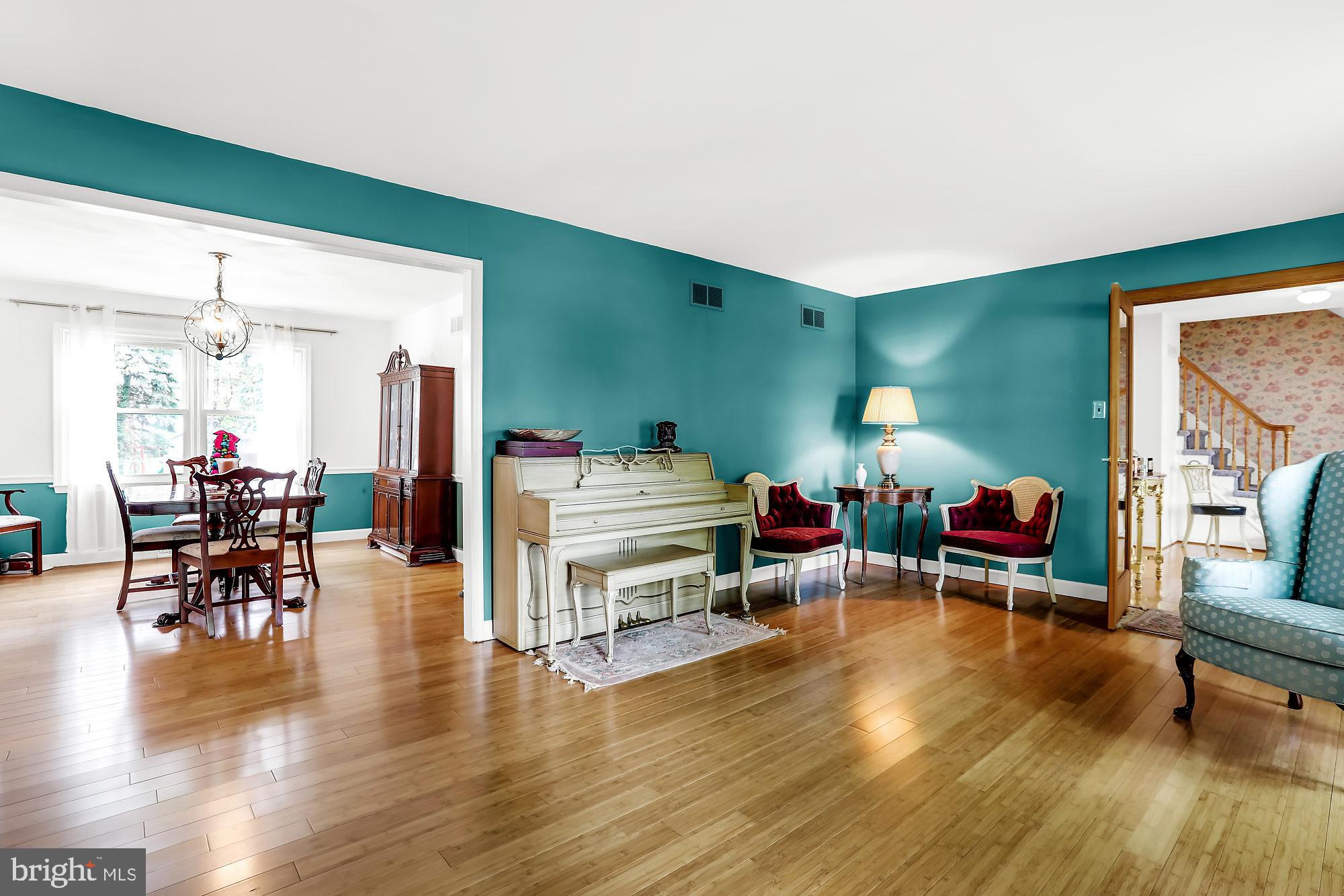 906 Roelofs Road Yardley, PA 19067 - Photo 5 of 43 Gallery Image 5