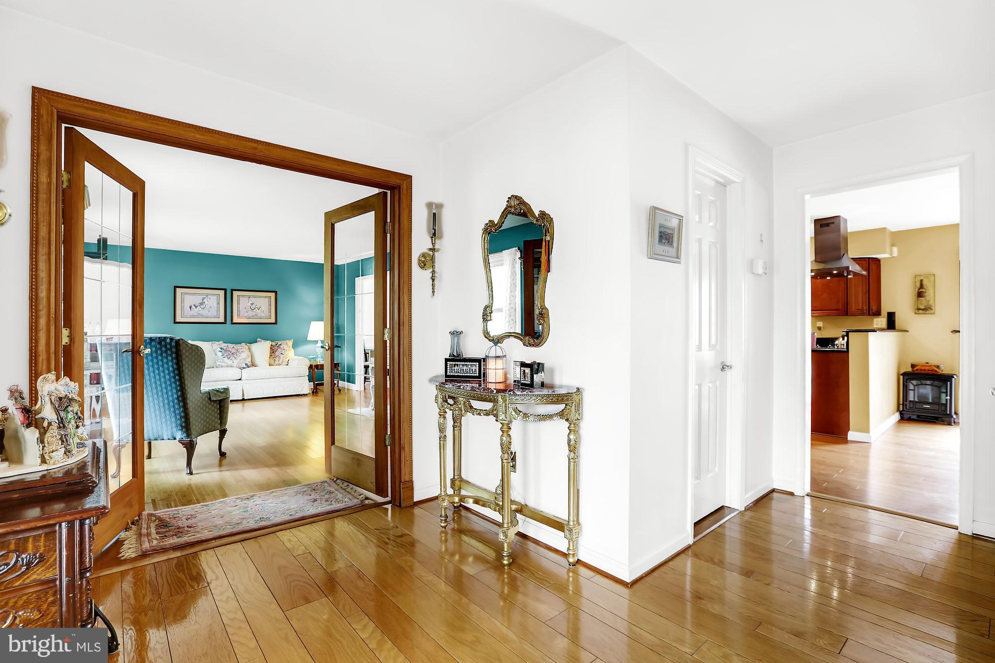 906 Roelofs Road Yardley, PA 19067 - Photo 8 of 43 Gallery Image 8