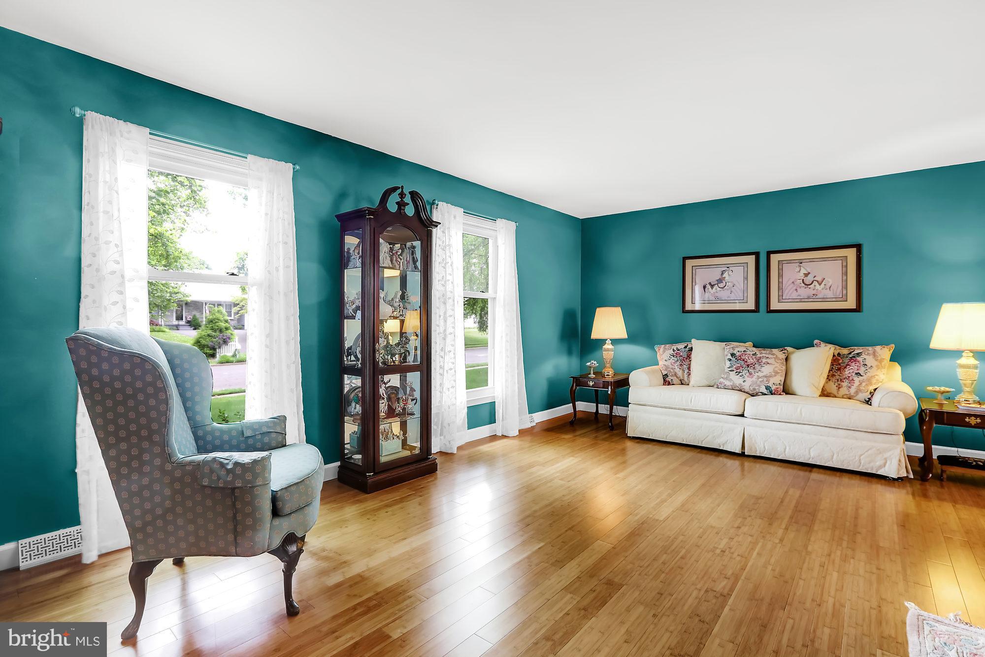 906 Roelofs Road Yardley, PA 19067 - Photo 9 of 43 Gallery Image 9