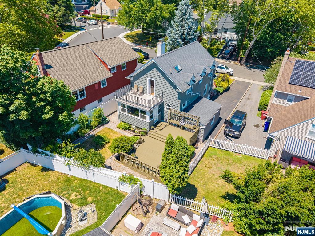 327 Chestnut Street Nutley, NJ 07110 - Photo 26 of 33