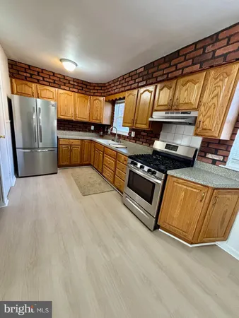 $2,600 | 4703 St Denis Drive, Philadelphia, PA 19114