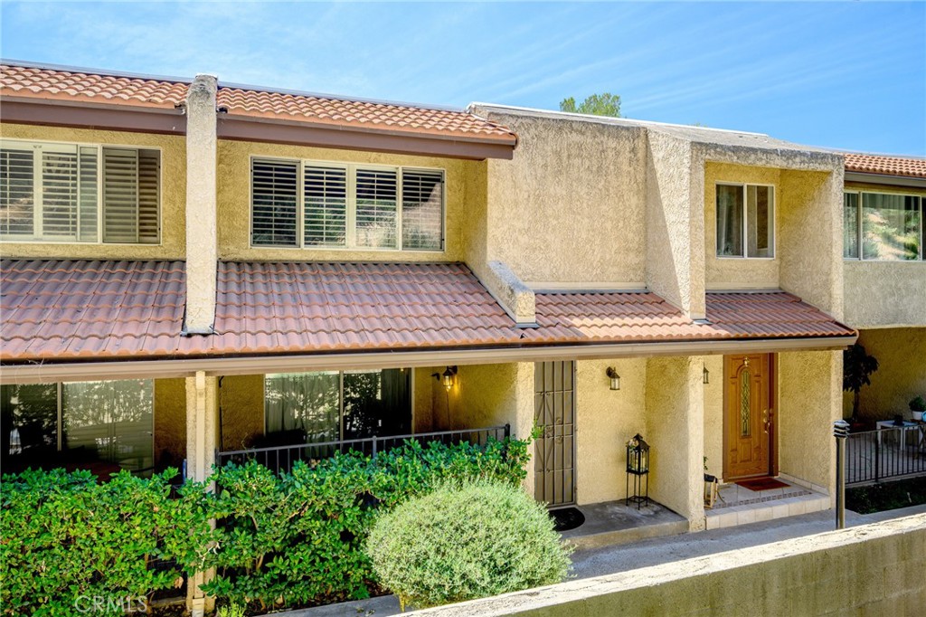 9759 Vía Roma Burbank, CA 91504 - Photo 27 of 45 Gallery Image 27