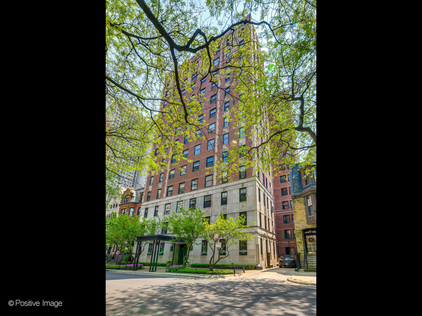 73 East Elm Street, Unit 4B Chicago, IL 60611 - Photo 1 of 27 a view of building with yard