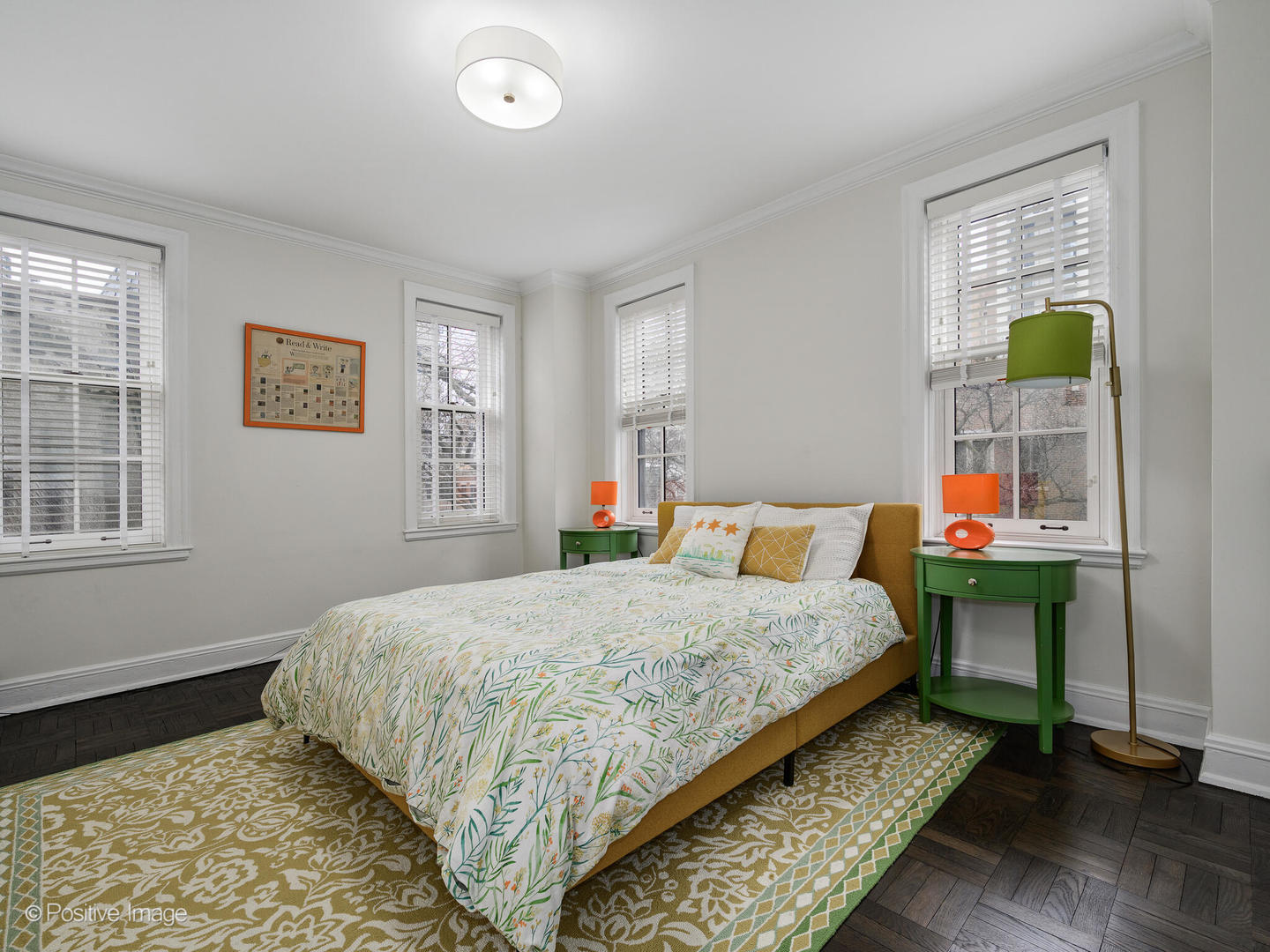73 East Elm Street, Unit 4B Chicago, IL 60611 - Photo 19 of 27 a bedroom that has a bed and a table in it