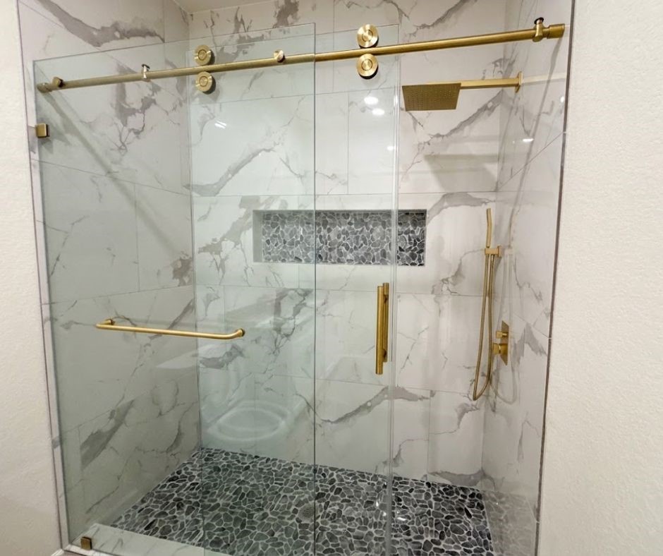 107 County Road 3372 Cleveland, TX 77327 - Photo 17 of 27 a bathroom with a shower