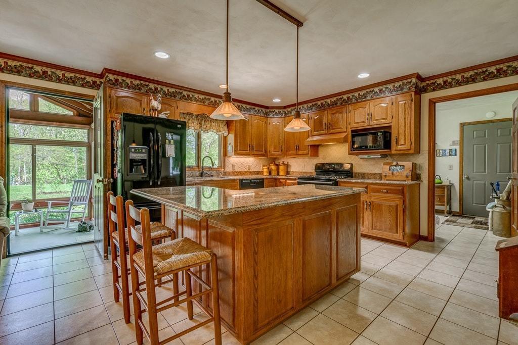 3820 Callaway Road Boones Mill, VA 24065 - Photo 9 of 61 009-310086-3820 Callaway Road 09_7636390