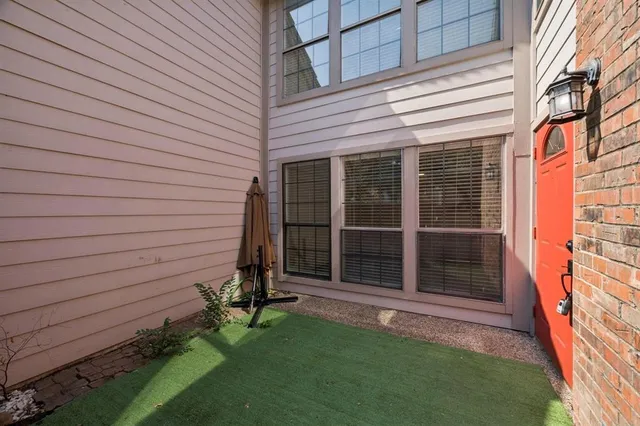 $1,900 | 18240 Midway Road, Unit 904, Dallas, TX 75287