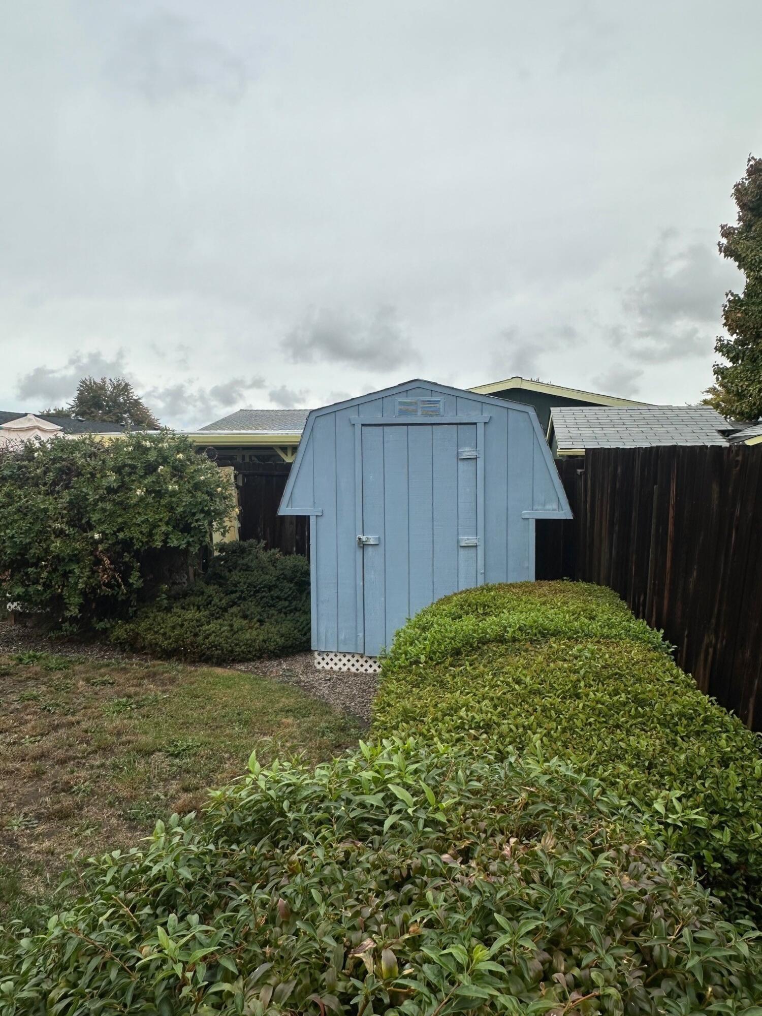 555 Freeman Road, Unit 85 Central Point, OR 97502 - Photo 5 of 8 5