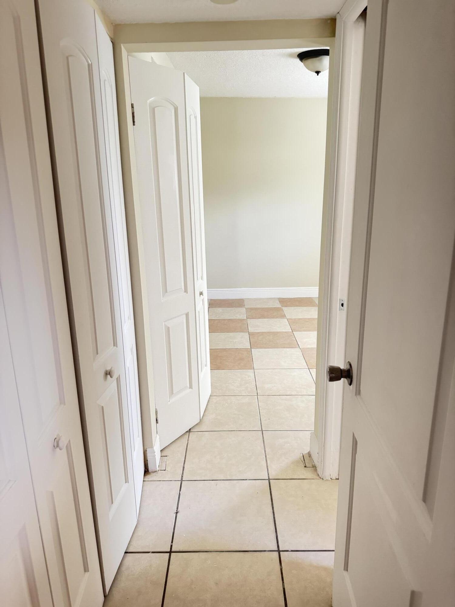 520 Seagrape Road Lantana, FL 33462 - Photo 12 of 16