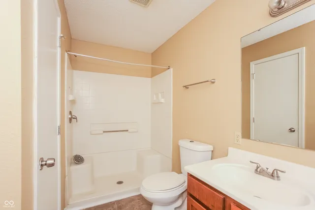 $1,715 | 1180 Odell Lane, Greenwood, IN 46143