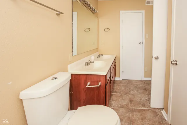 $1,715 | 1180 Odell Lane, Greenwood, IN 46143