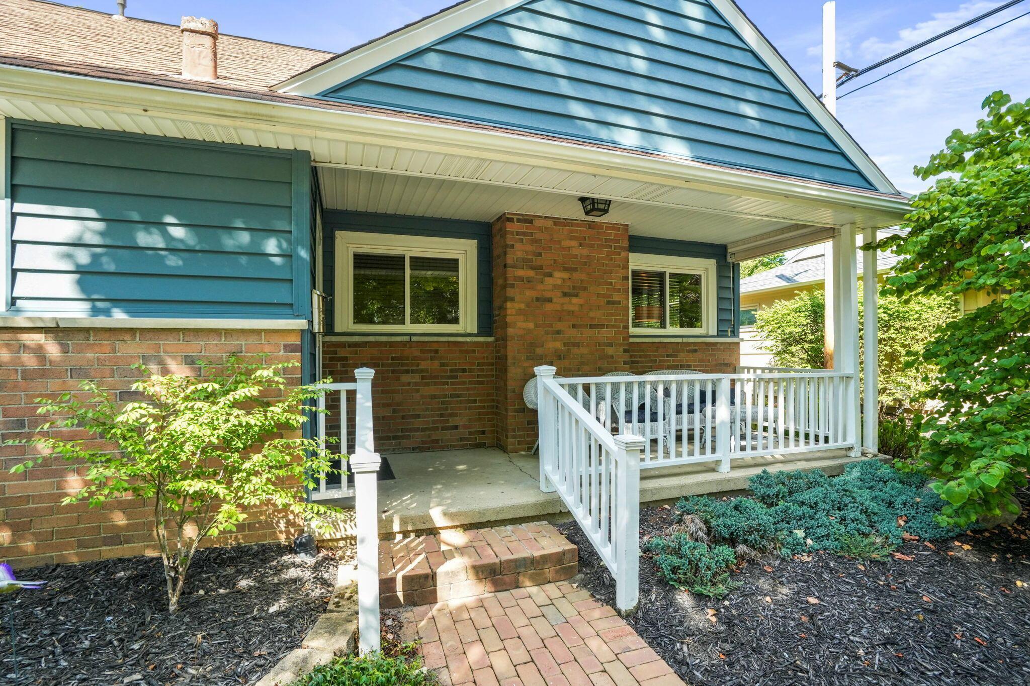 2086 Milden Road Columbus, OH 43221 - Photo 2 of 33 2086 Milden